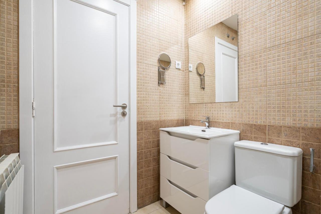 For You Rentals Elegante Y Bonito Apartamento Temporal En El Corazon De Madrid Inf1C Extérieur photo